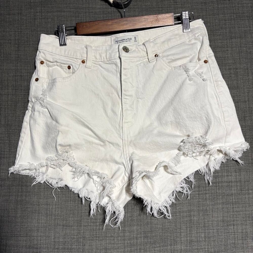 Womens Abercrombie & Fitch white denim mom shorts with frayed hem, size 10